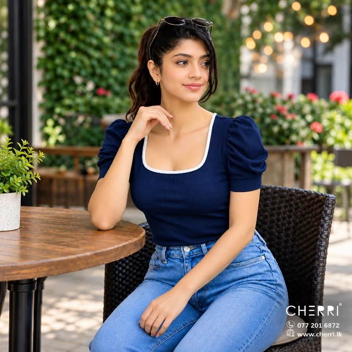 Ss Puffed Contrast Neck Deep Neck Top